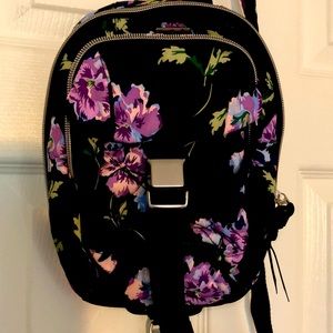 Vera Bradley plum pansies EUC